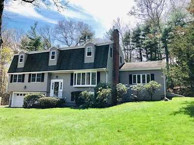 15 Hillcrest Rd. Medfield, MA 02052