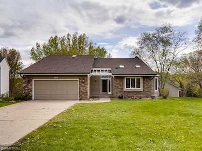 586 Prairie Circle E Eagan, MN 55123