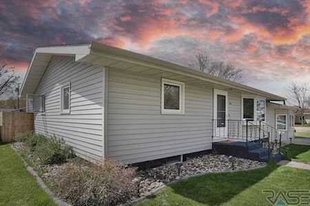 307 N Washington Ave Viborg, SD 57070
