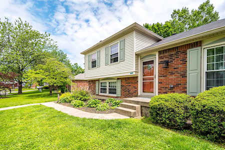 6807 Wunderly Ct Louisville, KY 40291
