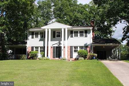 9005 Cherrytree Dr Alexandria, VA 22309