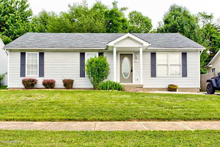 10117 Park Lake Dr Louisville, KY 40229