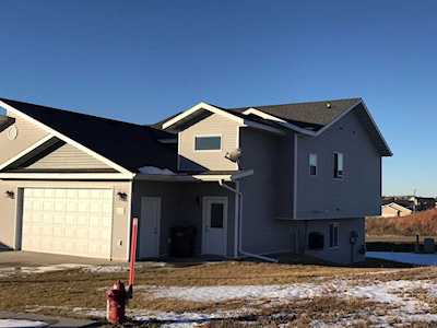312 SE Lena Ct Mandan, ND 58554