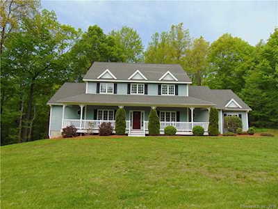 25 Bethany Farms Road Bethany, CT 06524