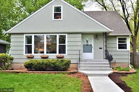 5736 15th Avenue S Minneapolis, MN 55417