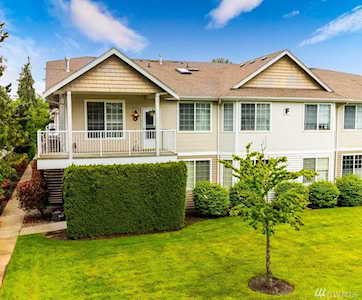 1002 9th Ave SE #F202 Puyallup, WA 98372