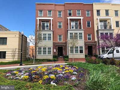 620 Howell Ave #102 Alexandria, VA 22301