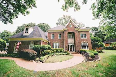 9523 Dogwood Estates Dr Germantown, TN 38139