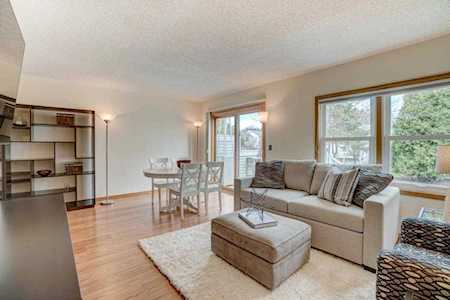 240 3rd Avenue NE Minneapolis, MN 55413
