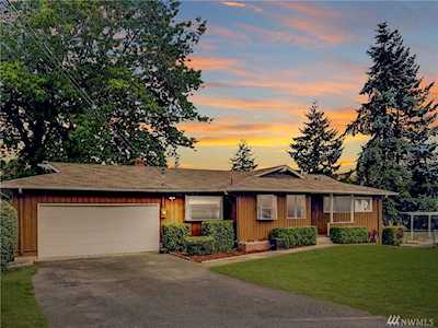 7901 Oakridge Dr SW Lakewood, WA 98498
