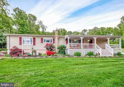 11177 Glen Valley Rd Glen Rock, PA 17327