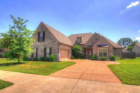 5084 Foggy River Ln Bartlett, TN 38135