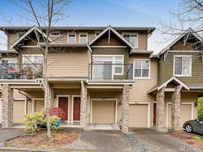 1913 16th Lane NE Issaquah, WA 98029