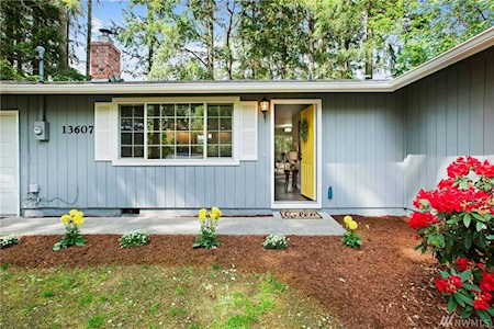 13607 NW 136th St Ct Gig Harbor, WA 98329