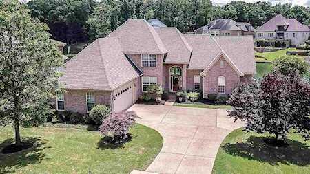 9835 Windward Slope Dr Lakeland, TN 38002