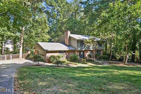 225 Valley Rd Norcross, GA 30071