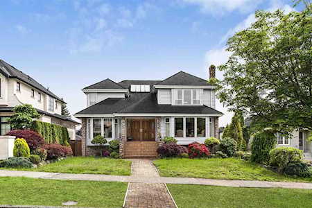 2336 W 20th Avenue Vancouver, BC V6L 1G5