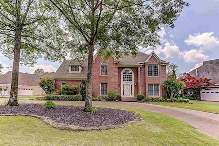 2163 Lake Page Dr Collierville, TN 38017