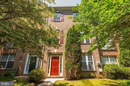 12043 Overbridge Ln Fairfax, VA 22030