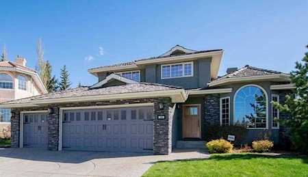 158 Sienna Hills Drive SW Calgary, AB T3H 2E2