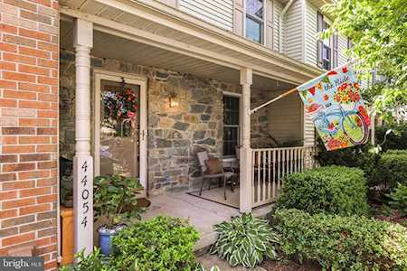 44054 Ferncliff Terrace Ashburn, VA 20147