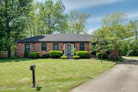 302 Chertsey Ct Louisville, KY 40243