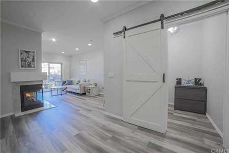 20171 Sealpoint Lane #107 Huntington Beach, CA 92646