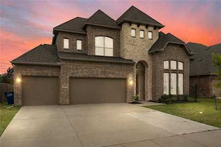 2909 Lakefield Drive Little Elm, TX 75068