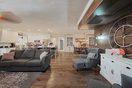 3113 W Julie Drive Phoenix, AZ 85027