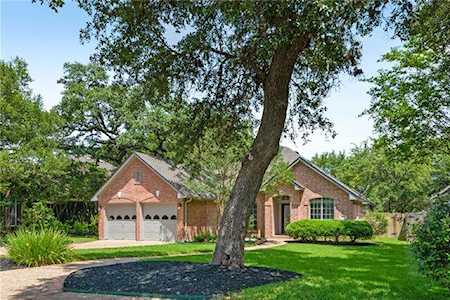 6304 Clairmont Dr Austin, TX 78749