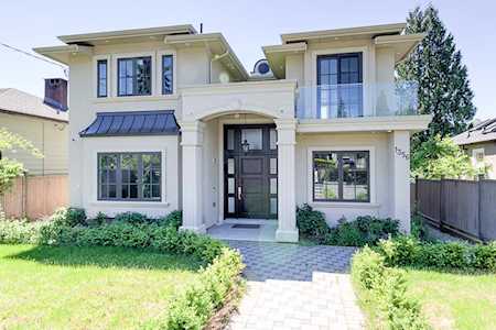 1356 Fulton Avenue West Vancouver, BC V7T 1N8