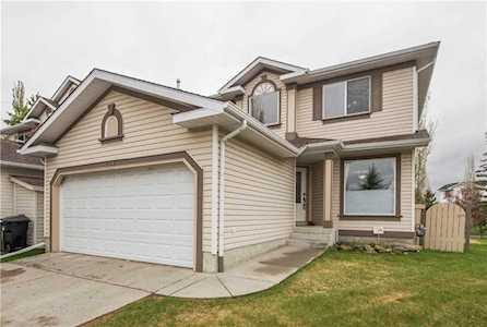 212 Shawbrooke Manor SW Calgary, AB T2Y 3L7