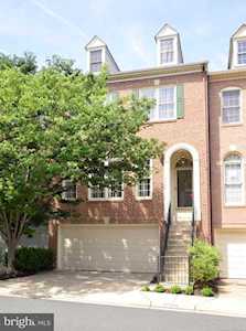 10506 Chancery Ct Fairfax, VA 22030