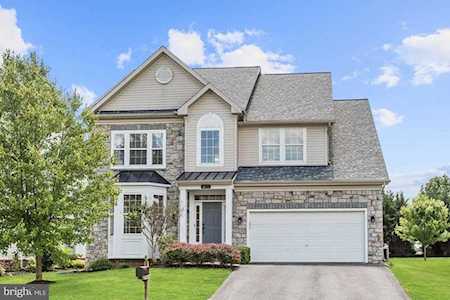 420 Mohican Dr Frederick, MD 21701