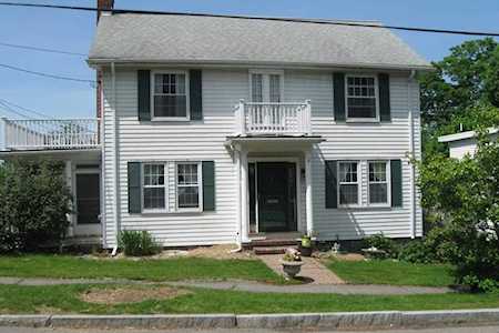 51 Hillside Ave Quincy, MA 02170