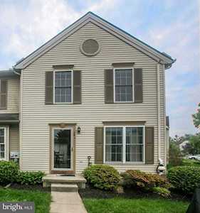 341 Banyan Circle Dr Lancaster, PA 17603