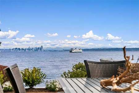4672 Rockaway Beach Rd NE Bainbridge Island, WA 98110