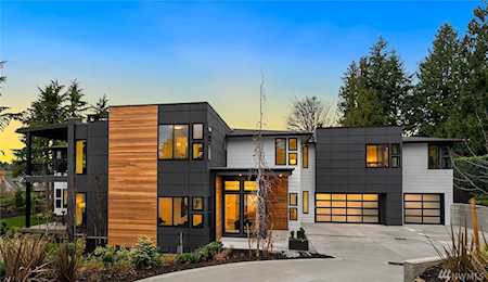 8520 NE 25th St Clyde Hill, WA 98004