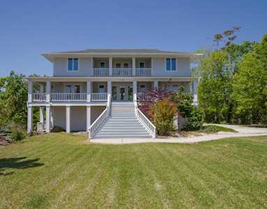 8105 Bald Eagle Lane Wilmington, NC 28411