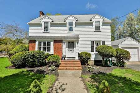4 Mckinnon Ave Milton, MA 02186