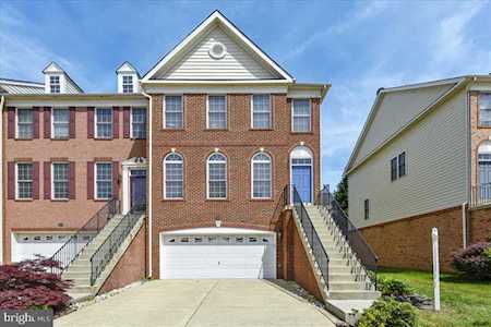 25834 Norrington Square Chantilly, VA 20152