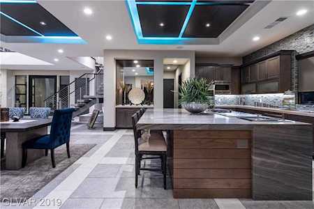 94 Glade Hollow Dr Las Vegas, NV 89135