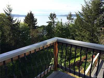 2595 Madrona Point Lane Steilacoom, WA 98388