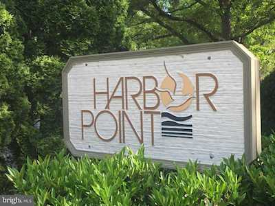 11226 Harbor Ct Reston, VA 20191