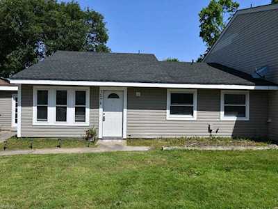 3256 Sugar Creek Dr Virginia Beach, VA 23452