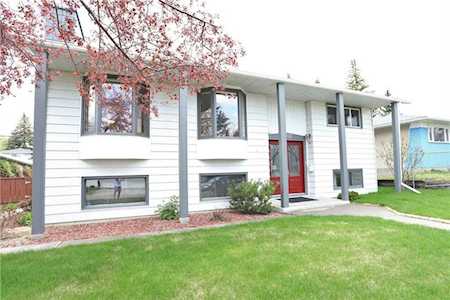 3707 Brooklyn Crescent NW Calgary, AB T2L 1G9