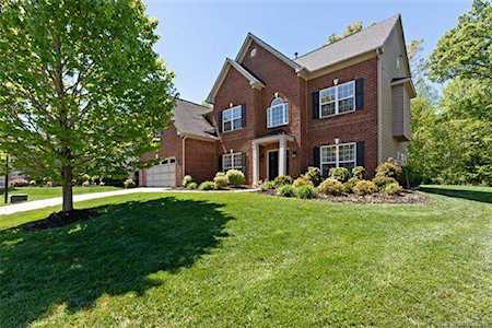 2112 Willowcrest Dr Waxhaw, NC 28173