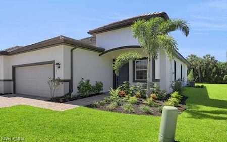 1120 S Town And River Dr Fort Myers, FL 33919
