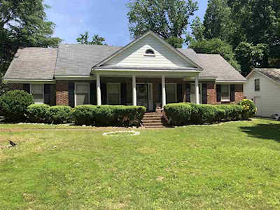 4806 Rolling Meadows Dr Memphis, TN 38128