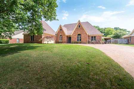 210 Walnut Bend Cv Memphis, TN 38018